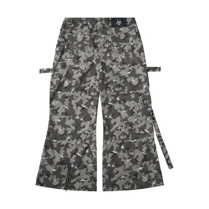 "005 MILLY" CAMO FLAG CARGO PANTS