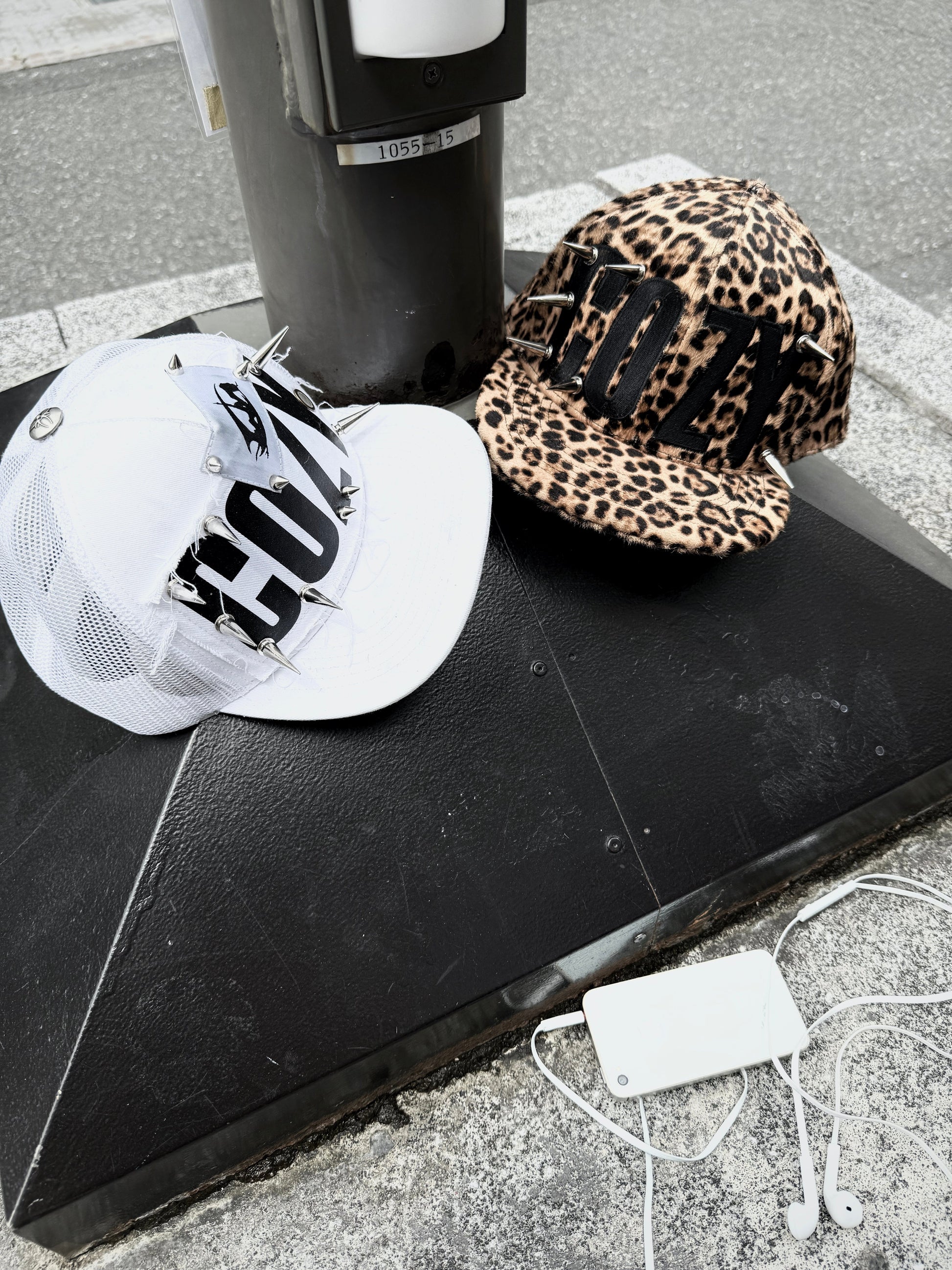 COZY SPIKED SNAPBACK