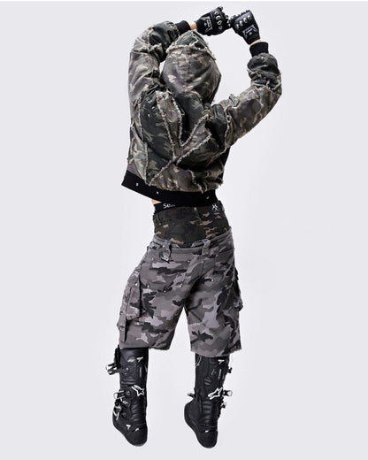 "005 CHAOS DREAM" WAXED CAMO JORTS
