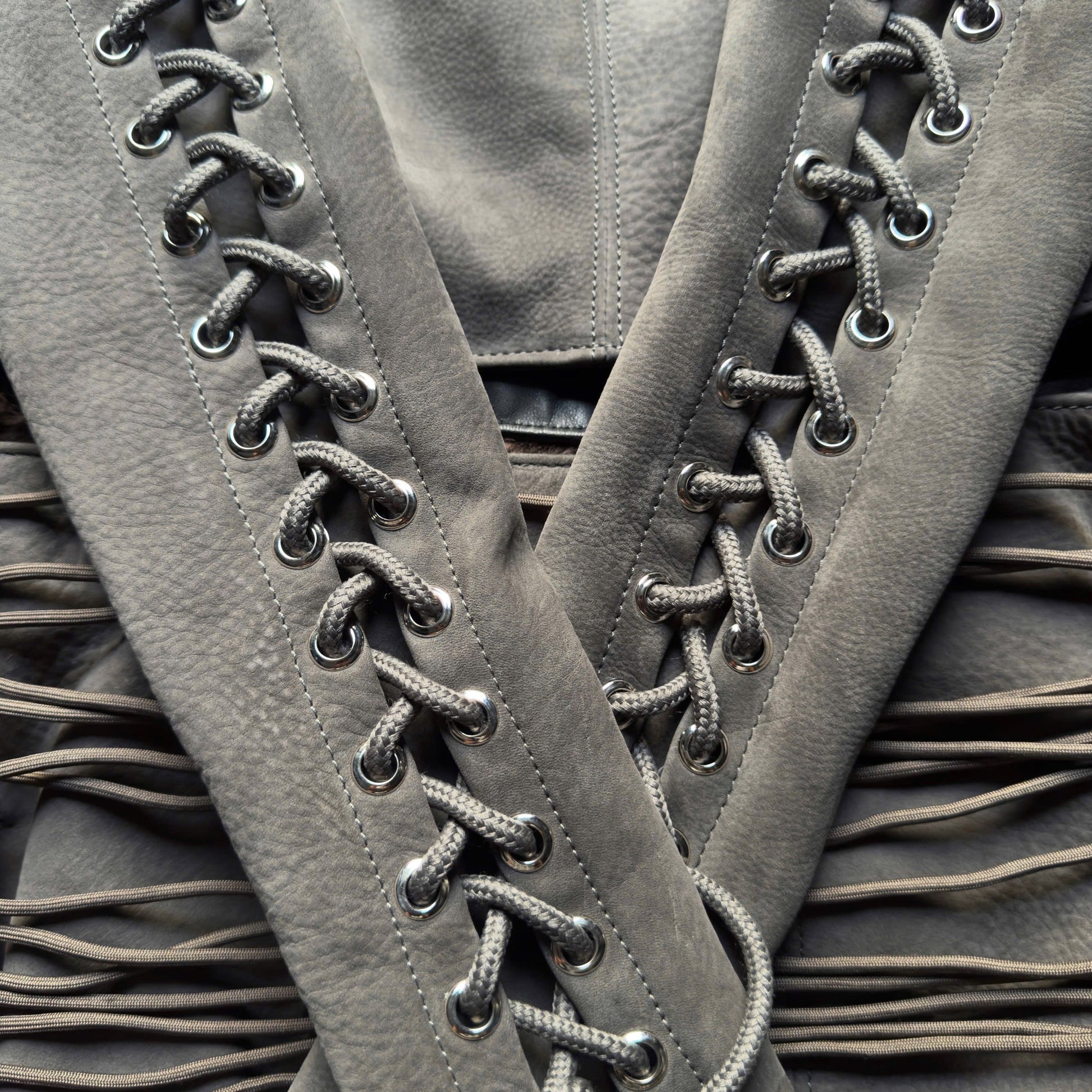 GREY RAWHIDE SPINE LEATHER SET