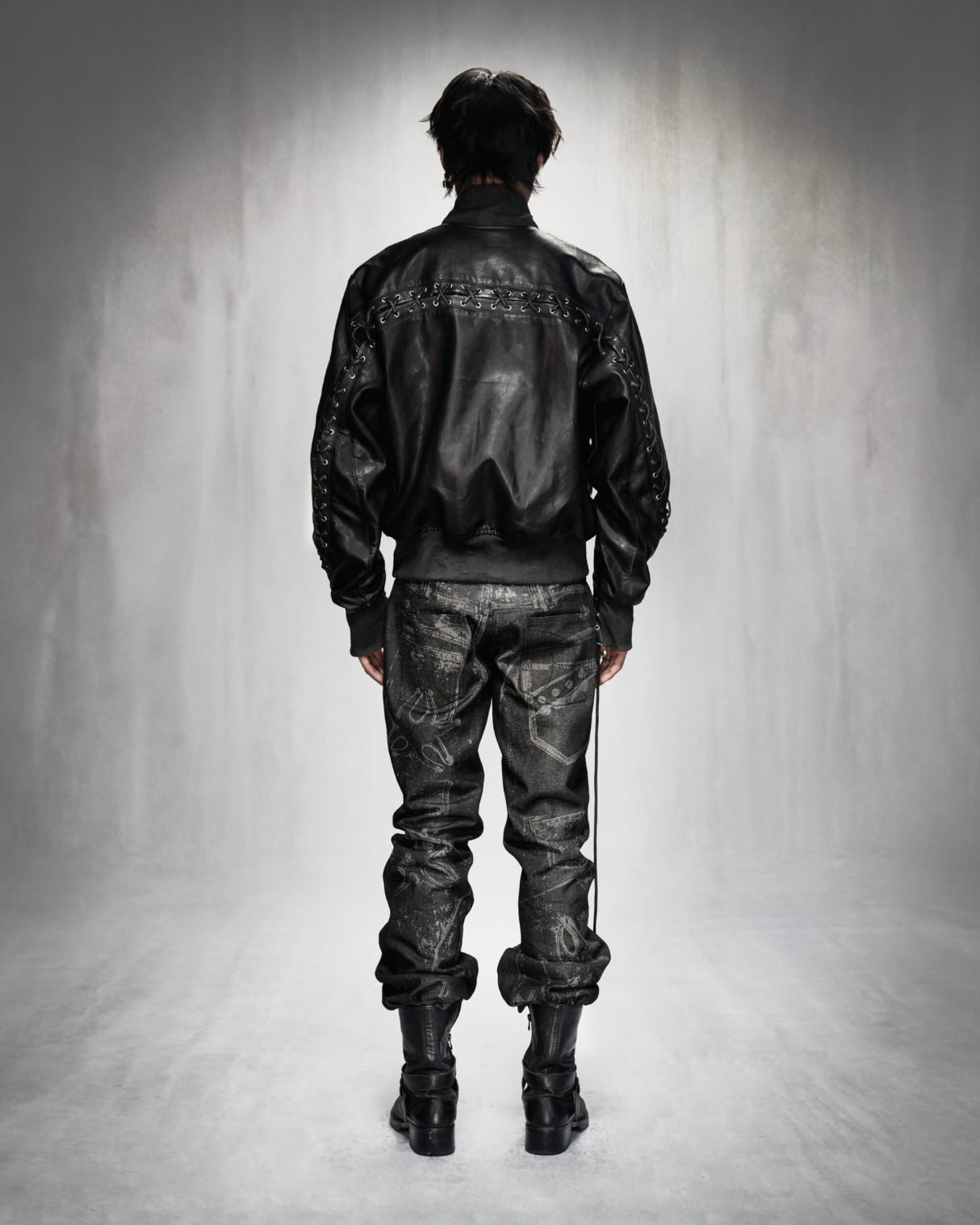 MDC STITCH BLACK BOMBER